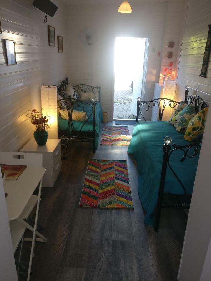 Private Extension With Bathroom And Kitchen Londen